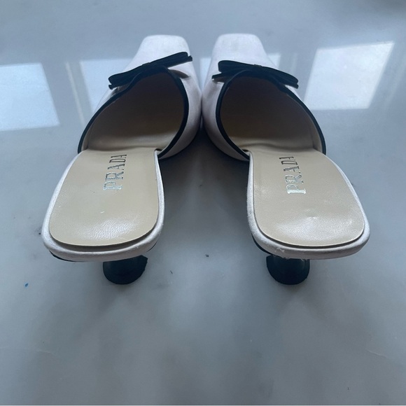 Vintage Prada Satin Mules White Black Bows 38.5 Square Toe Pumps Heels Slip On - Picture 7 of 12